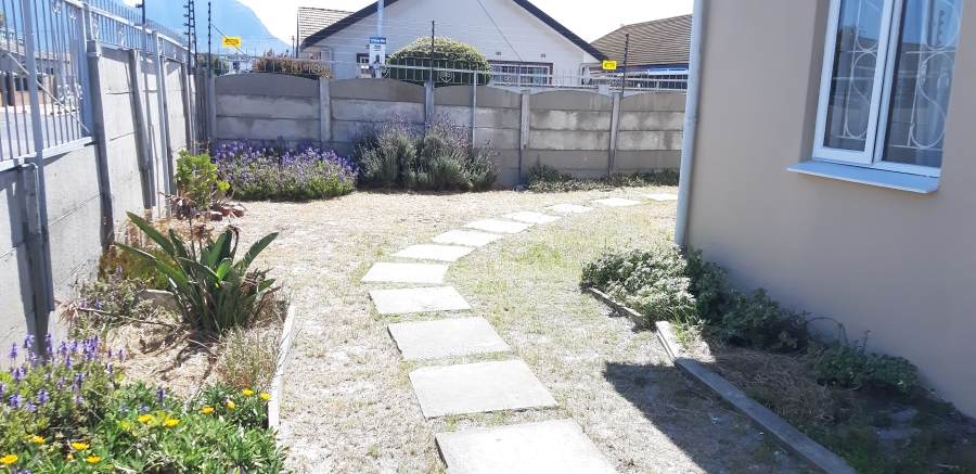 To Let 1 Bedroom Property for Rent in Rylands Western Cape